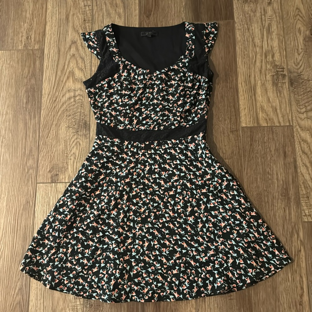 Jessica Simpson Floral Dress with Lace detail